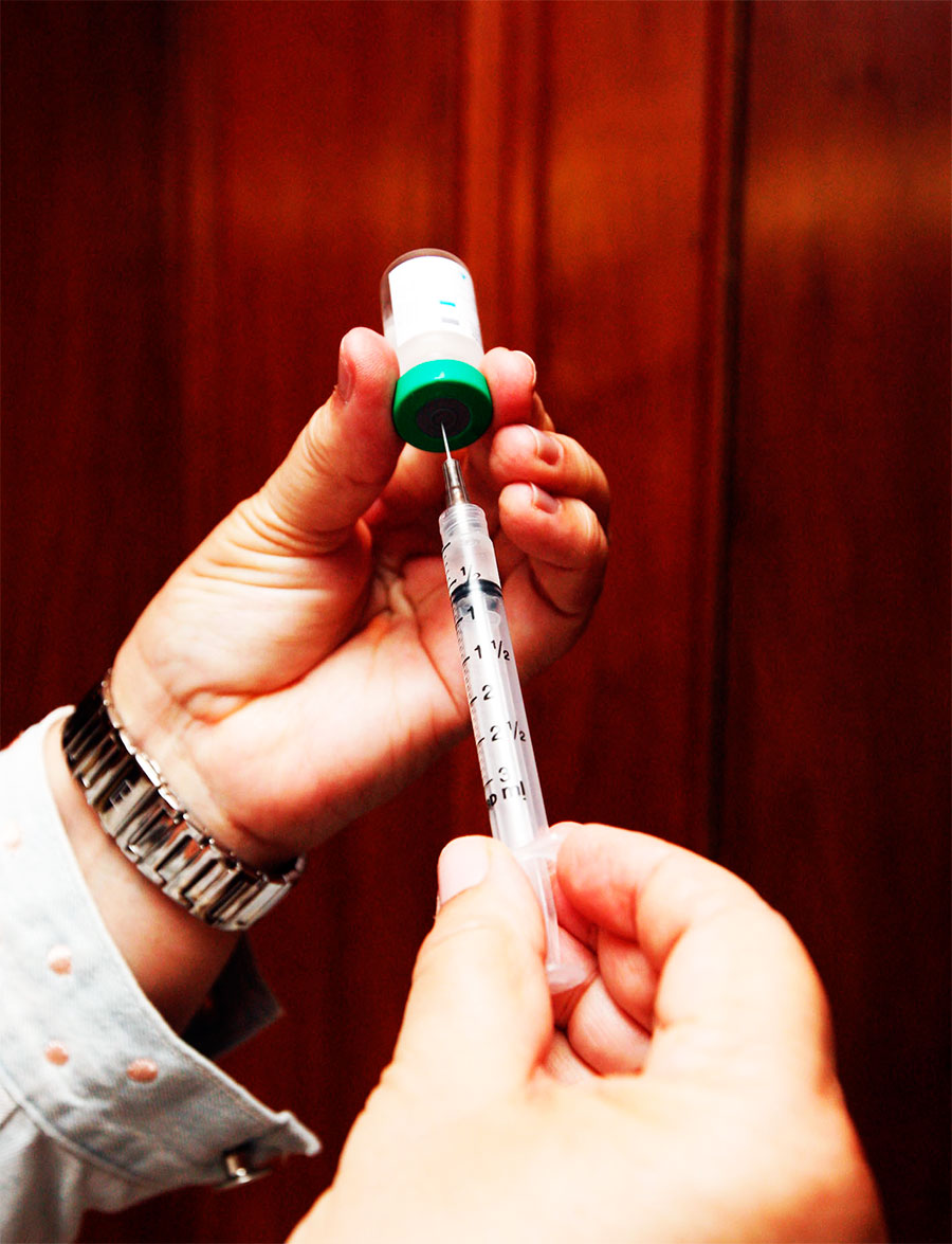 Quais são as vacinas recomendadas para viajantes internacionais?