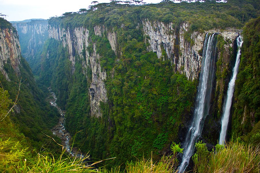 cânion no Refúgio Ecológico Pedra Afiada