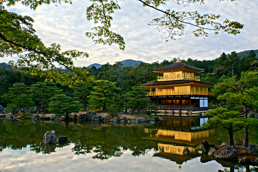 Templo de Kinkaku-ji, Japão