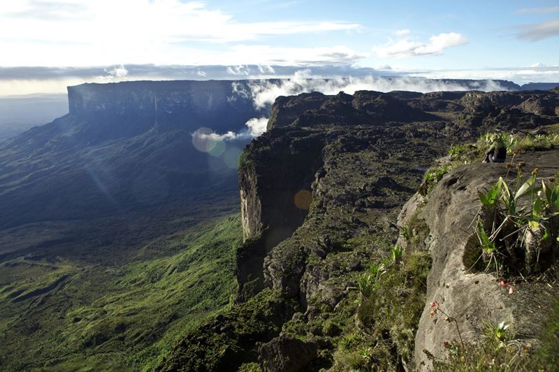 Mitos sobre os Santuários Indígenas no Monte Roraima