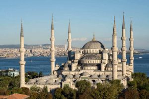 Mesquita Azul, uma das maiores criações arquitetônicas de Istambul, Turquia