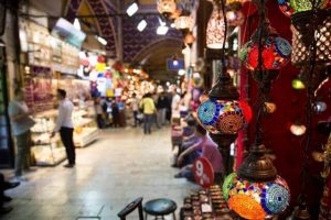 Corredor do Grand Baazar, em Istambul, Turquia