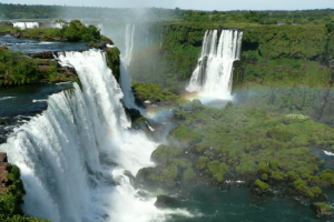 Cataratas do Iguaçu, divisa entre Brasil e Argentina