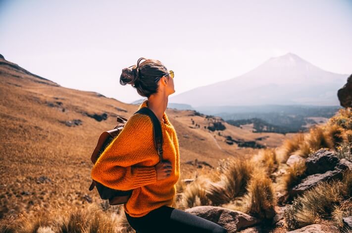 Cidades seguras para viajar sozinha: manual prático para viajar com segurança em destinos inusitados