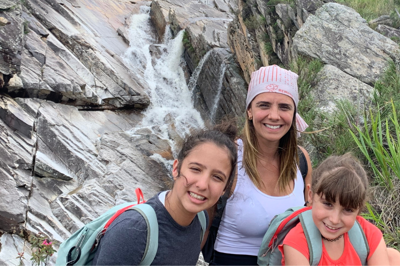 Eliane Leite e família na Serra do Cipó