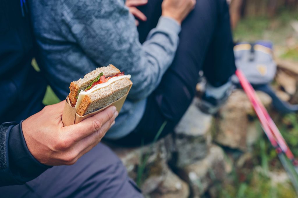 Os 4 melhores lanches para levar em uma trilha