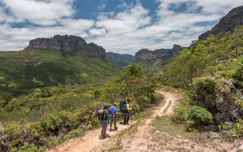 Travessia dos Lençóis Maranhenses, uma das melhores trilhas para fazer no Brasil