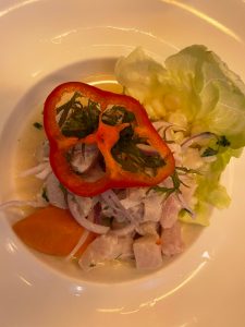 Diversos tipos de ceviche do Peru