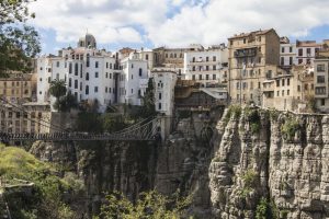 Constantine,,Algeria,-,March,30,,2017:,Houses,On,The,Cliff