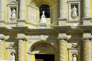 Igreja na cidade de Antigua, Guatemala