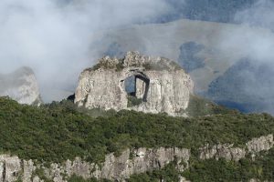Pedra furada em Urubici