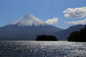 Lagos e vulcões no Chile