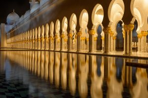 Mesquita nos Emirados, Oriente Médio