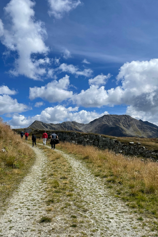 Andermatt, na Suíça, é um destino incrível para os amantes de trekking.