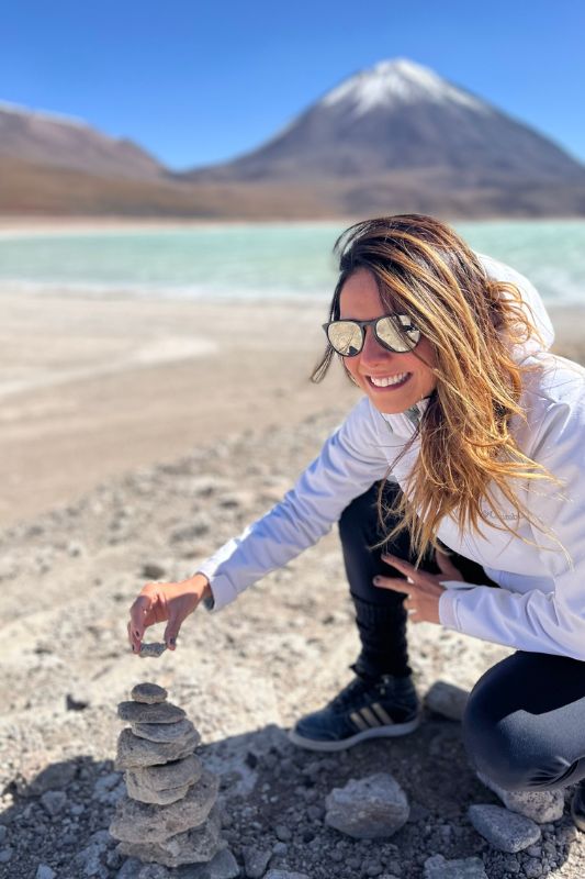 Eliane Leite, diretora da Adventure Club, no Salar de Uyuni, Bolívia