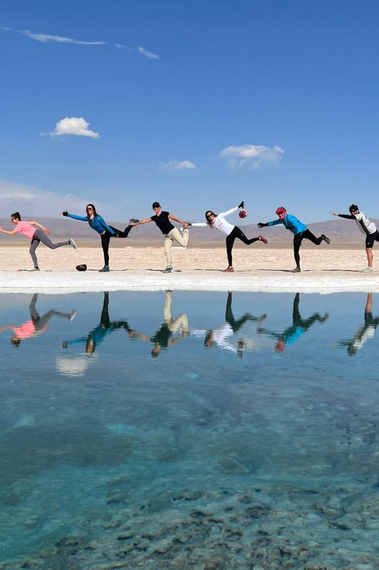 Eliane Leite, diretora da Adventure Club, no Salar de Uyuni, Bolívia