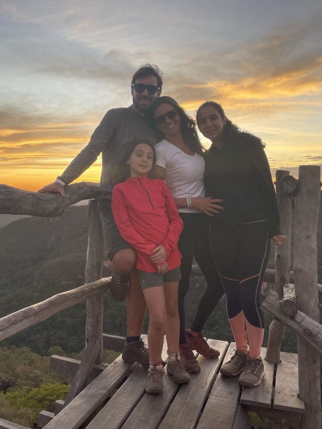 cropped-Eli-viagens-veadeiros-familia-topo-80.jpg