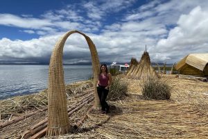 Eliane Leite, diretora da Adventure Club, em um passeio pelo Lago Titicaca, no Peru