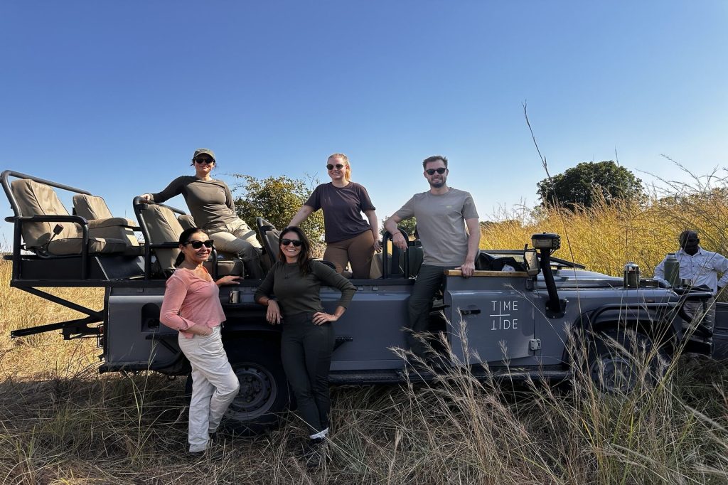 Eliane Leite, diretora da Adventure Club, em viagem na Zâmbia
