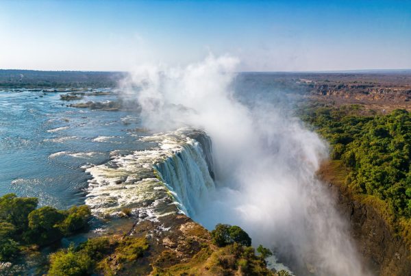 Victoria Falls, na divisa entre Zâmbia e Zimbábue
