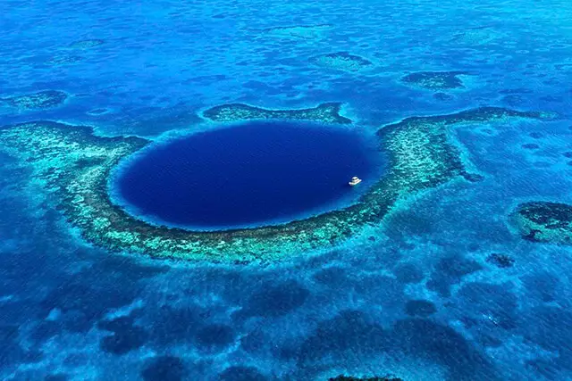 Grande Buraco Azul, Belize