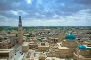 1-Khiva-1.jpg Panorama da cidade antiga de Khiva, Uzbequistão