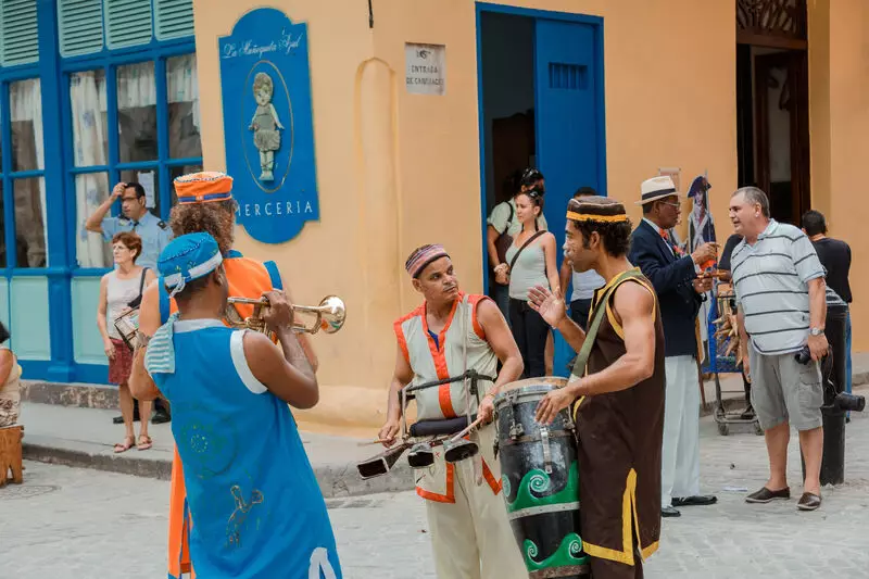 Cuba proporciona aos visitantes muitas experiências autênticas